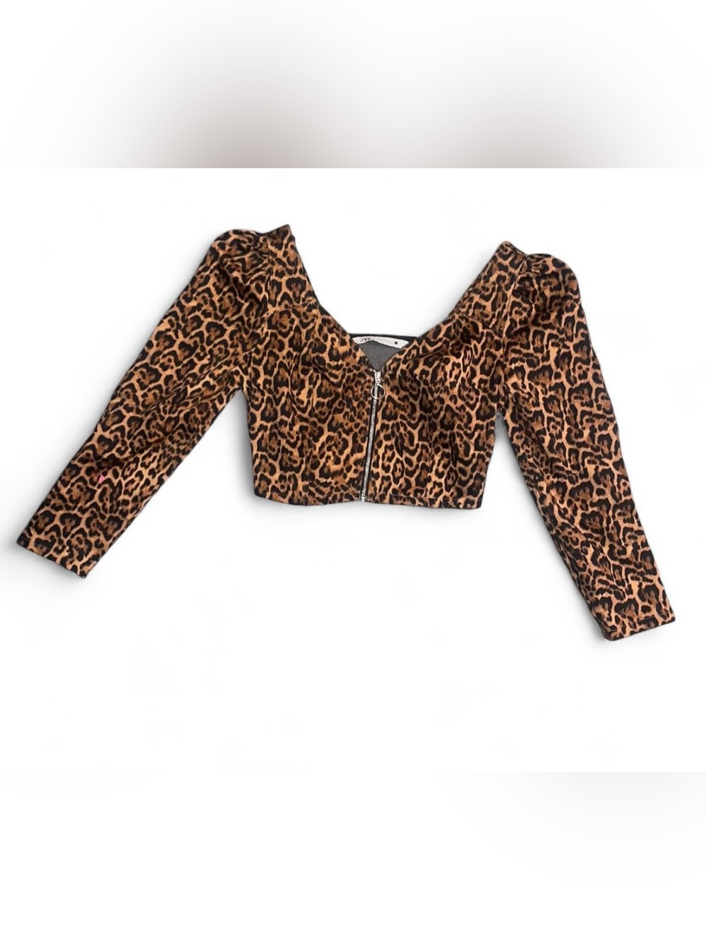 Zara Leopard print zip up crop top in size XS.
Preloved